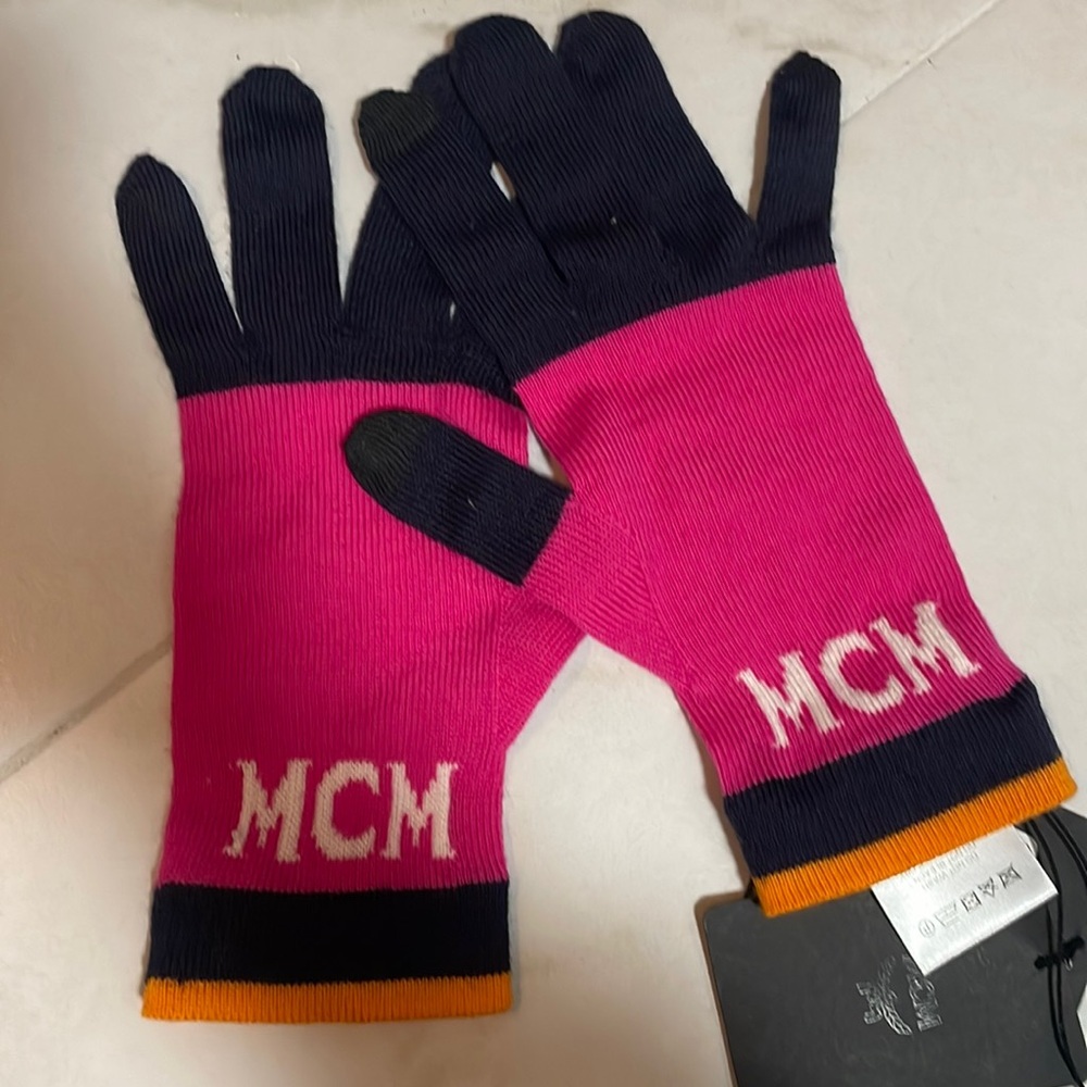 BNWT MCM Gloves